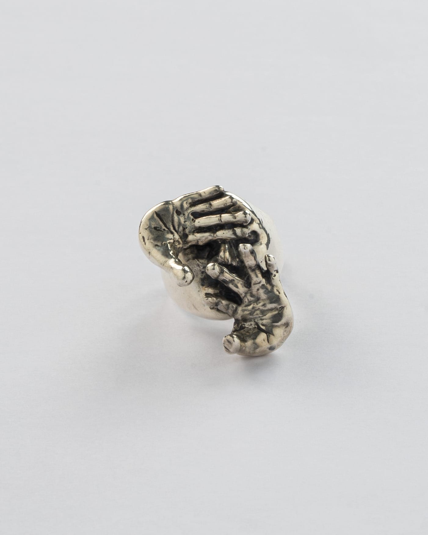 Phobos, Silver face and hands ring